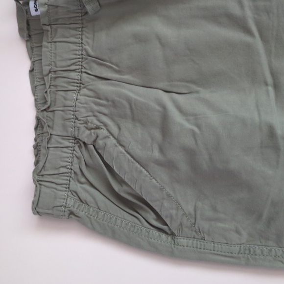 Women's Sonoma Goods For Life Easy Paper Bag Waist Capri - Picture 3 of 6